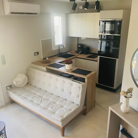 Castle View Center Concon شقة سالونيك