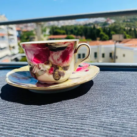 Castle View Center Concon * سالونيك